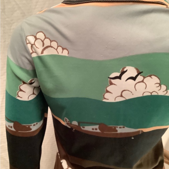Long Sleeve Graphic Top - Picture 6 of 7